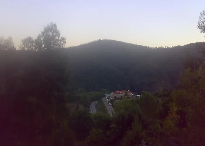 Quinta De Santa Cruz Гостевой дом Канелас