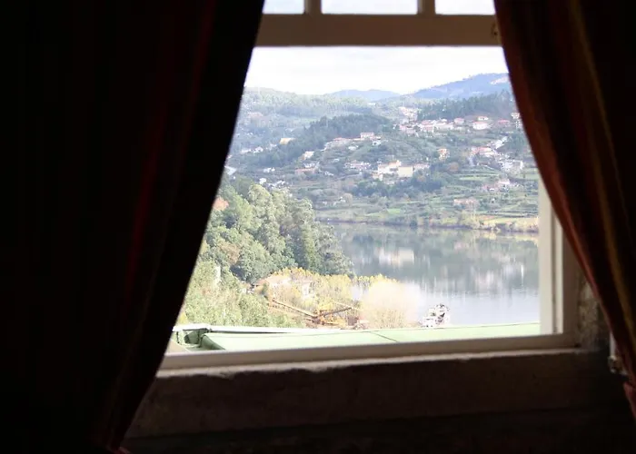 Quinta De Santa Cruz Гостевой дом Канелас